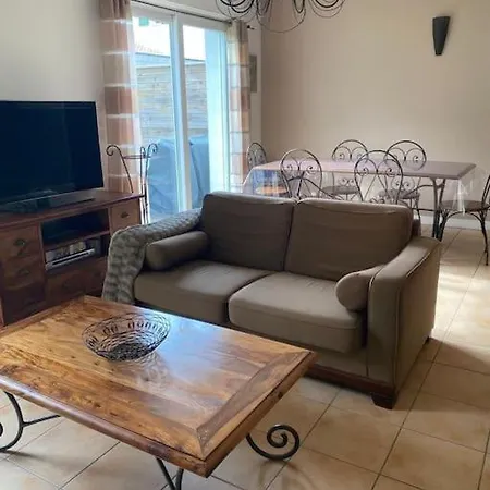 Maison Pavillonnaire Entre Ocean Et Montagnes Basques Holiday home