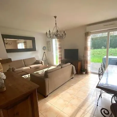 Maison Pavillonnaire Entre Ocean Et Montagnes Basques Holiday home